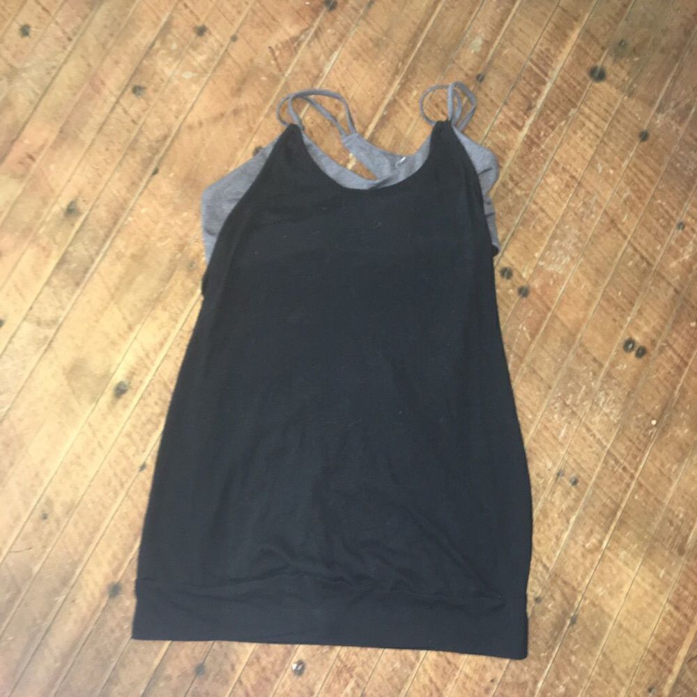 Alo Yoga black and gray layered athletic tank top with built in bra